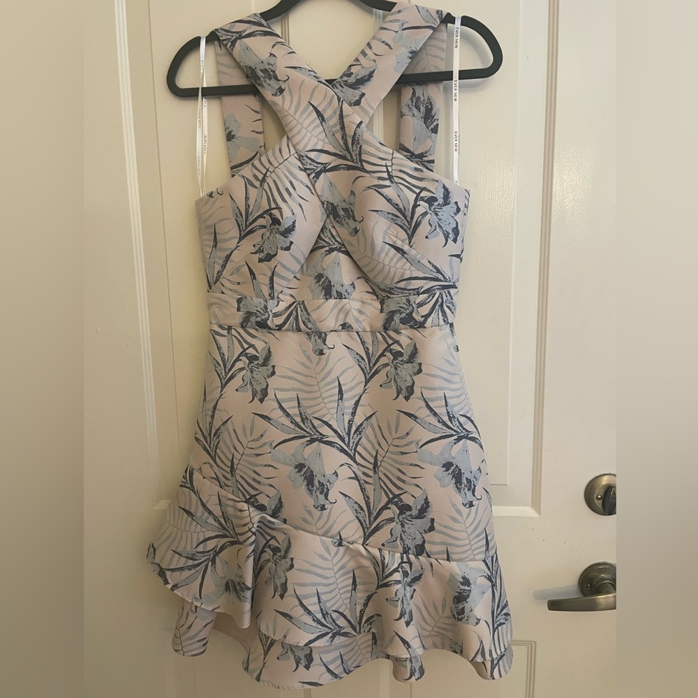 FOREVER NEW Malibu Cross Front dress. Size 6